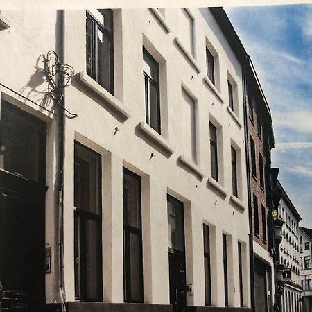 Hippe Studio In Historisch Gebouw In Oude Centrum Антверпен Екстериор снимка