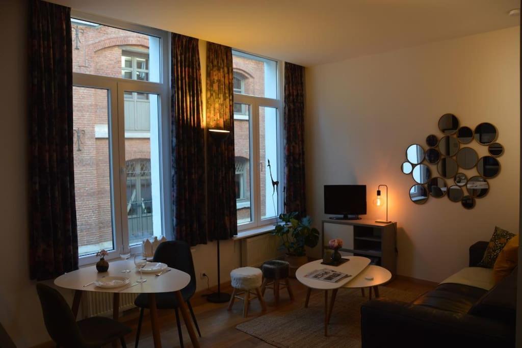 Hippe Studio In Historisch Gebouw In Oude Centrum Антверпен Екстериор снимка